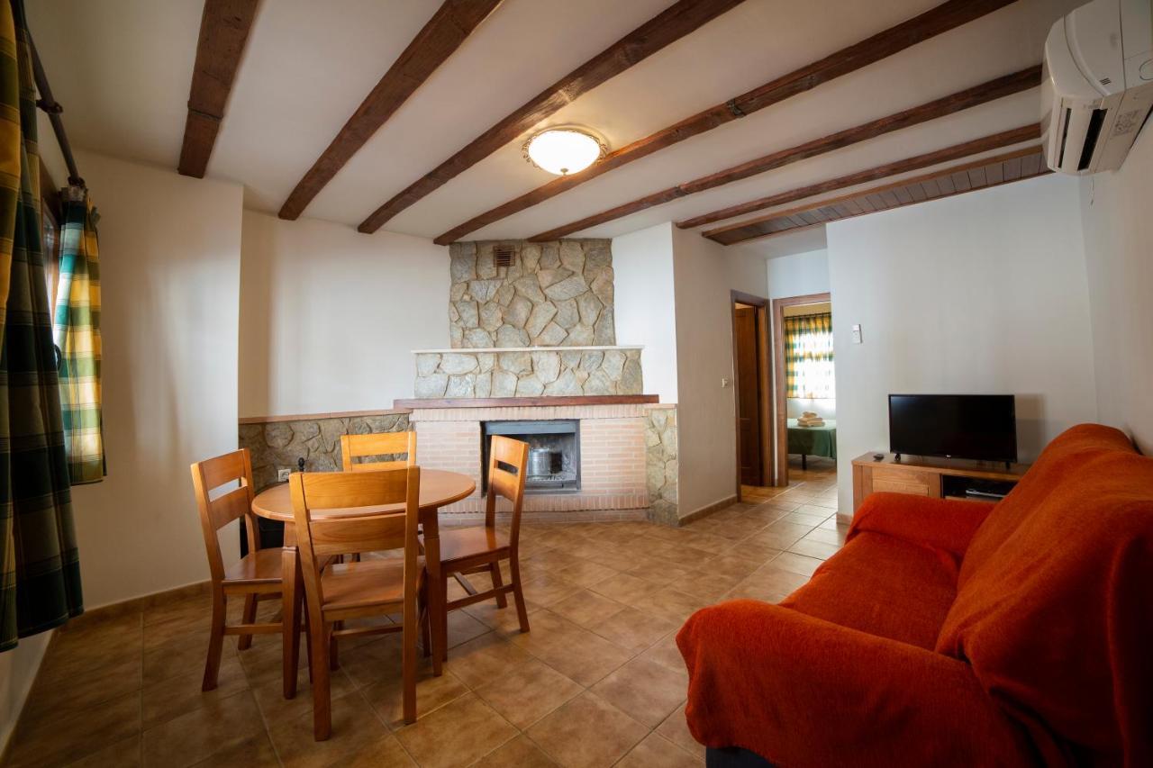 Apartamentos Berrocal Alcala del Jucar Zewnętrze zdjęcie